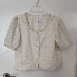 NWOT. Lady Lace Flowers Top.